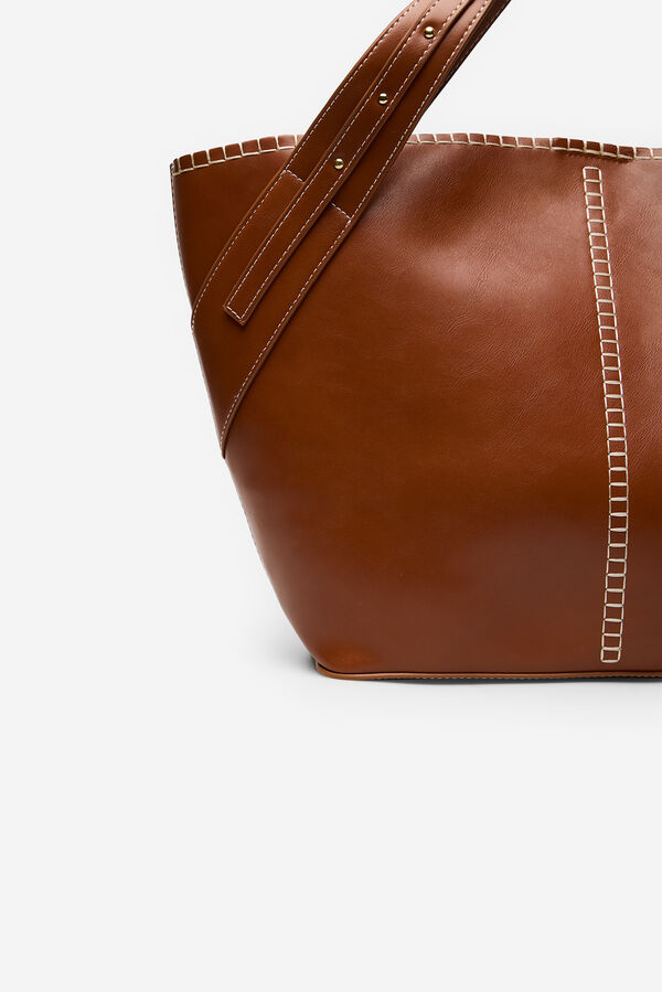 Cortefiel Capazo pespuntes Marr&oacute;n