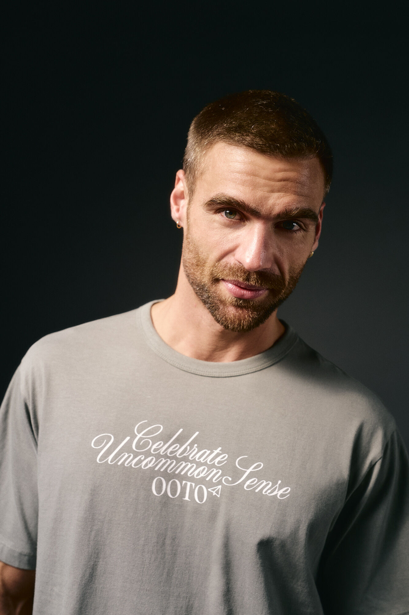 OOTO Camiseta gr&aacute;fica lavada