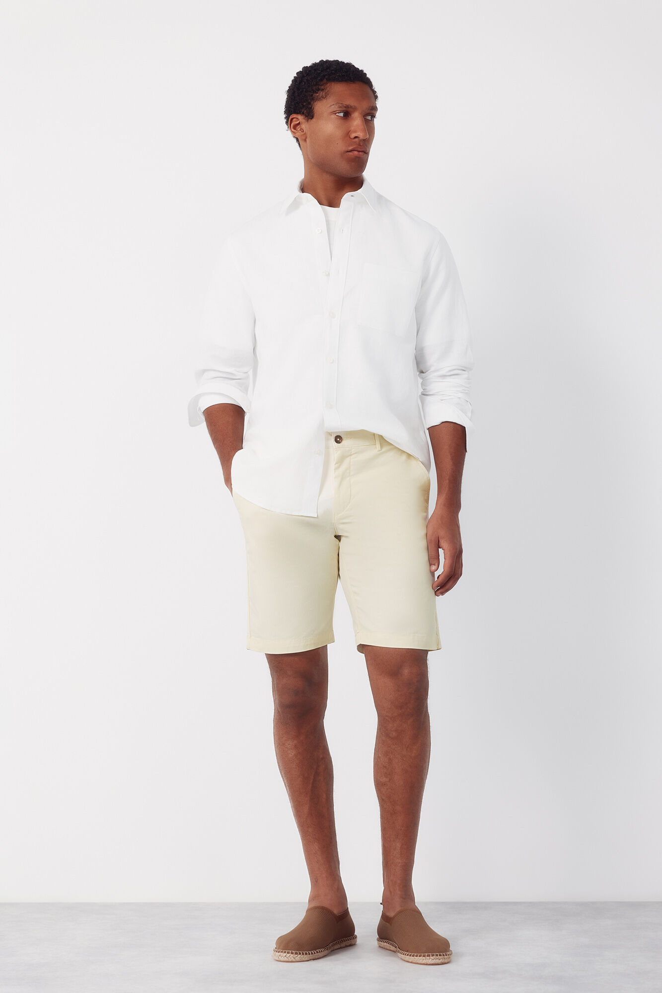 Cortefiel Bermuda chino ligero
