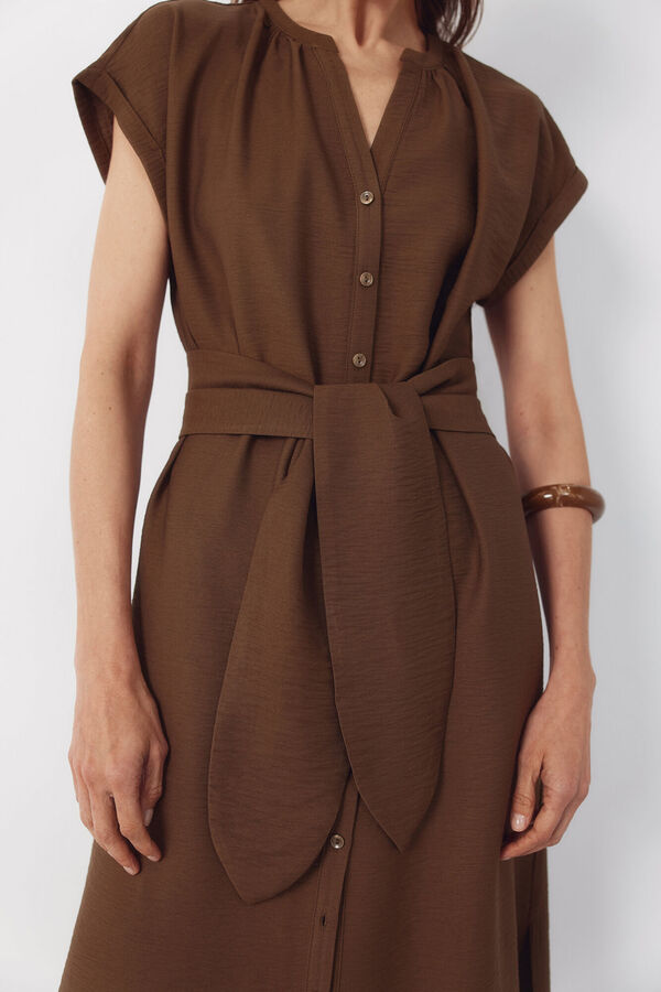 Cortefiel Vestido estampado con cintur&oacute;n Kaki