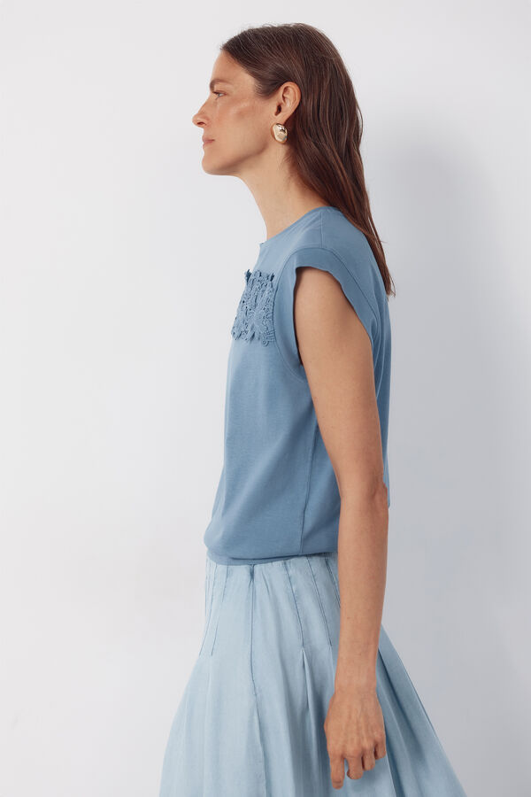 Cortefiel Playera con cinta de crochet floral Azul