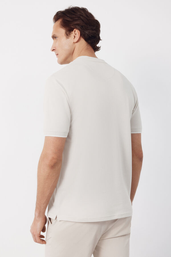 Cortefiel Polo cuello mao Beige