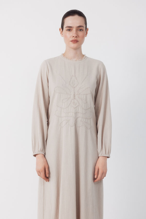 Cortefiel Vestido bordado Beige
