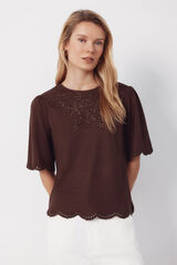 Cortefiel Playera bordada Marr&oacute;n