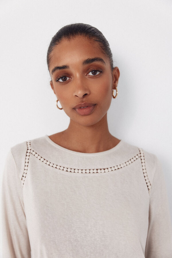 Cortefiel Playera con detalle de vainicas Beige