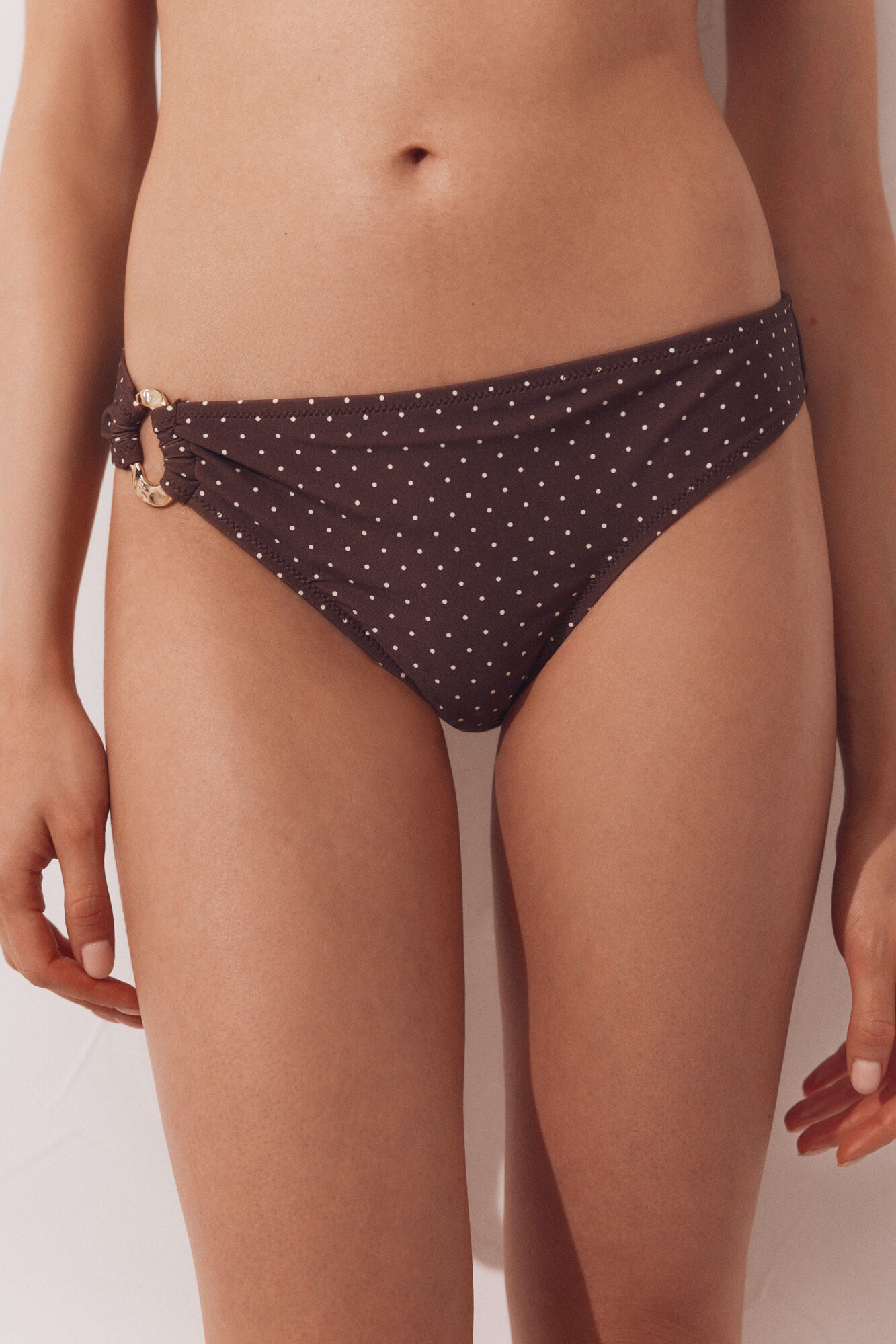 Cortefiel Panty de bikini con pieza dorada