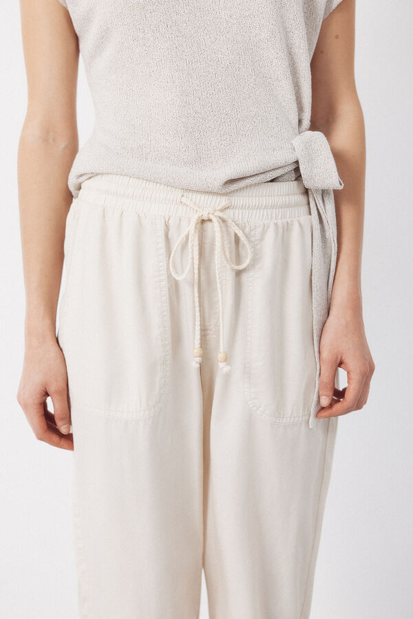 Cortefiel Pantalones fluidos de tencel Beige
