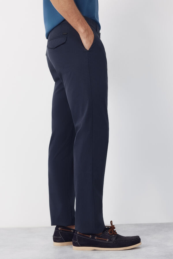 Cortefiel Pantal&oacute;n chino t&eacute;cnico slim Azul marino
