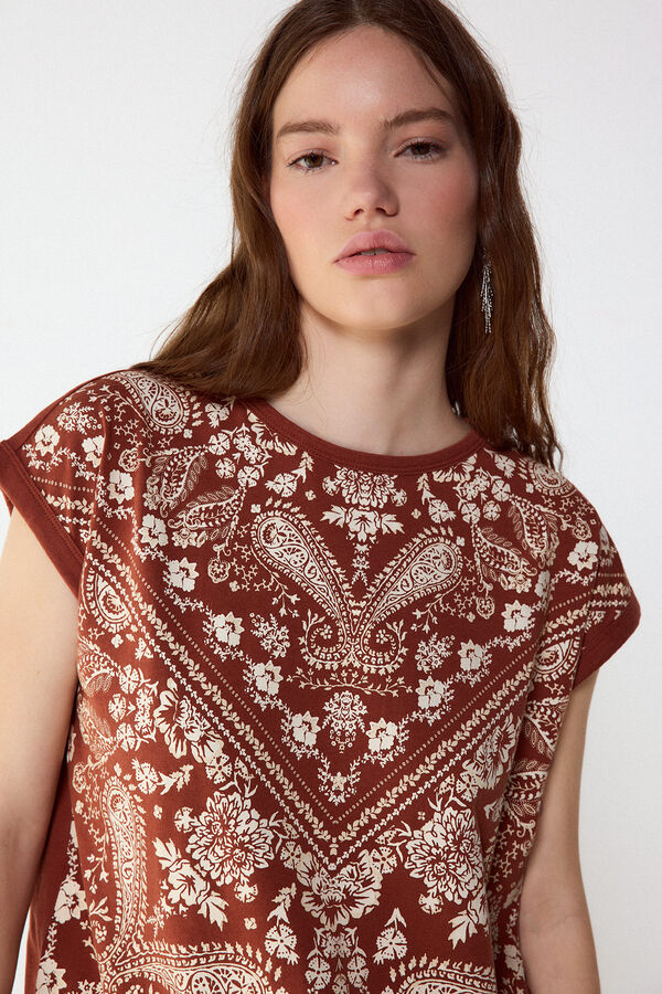 Slowlove Playera estampado bandana Estampado granate