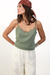 Slowlove Top tirantes detalle blonda Marr&oacute;n