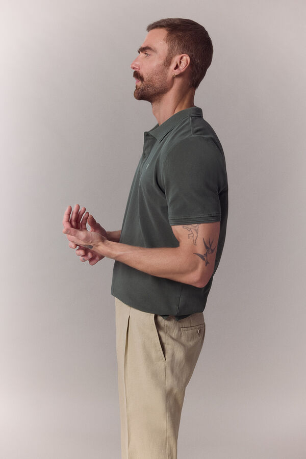 OOTO Polo b&aacute;sico piqu&eacute; lavado Kaki