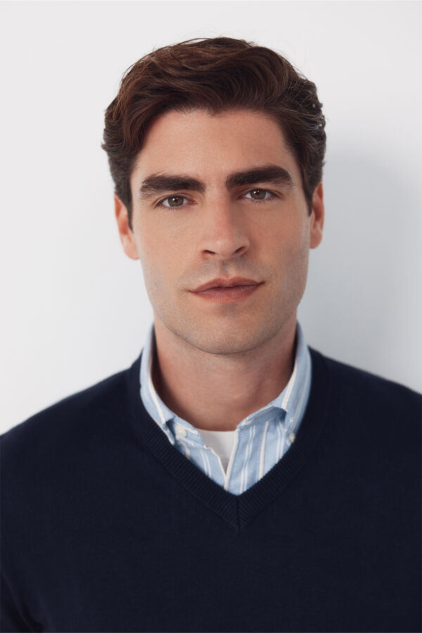 Cortefiel Jersey punto algod&oacute;n cuello pico b&aacute;sico Azul marino