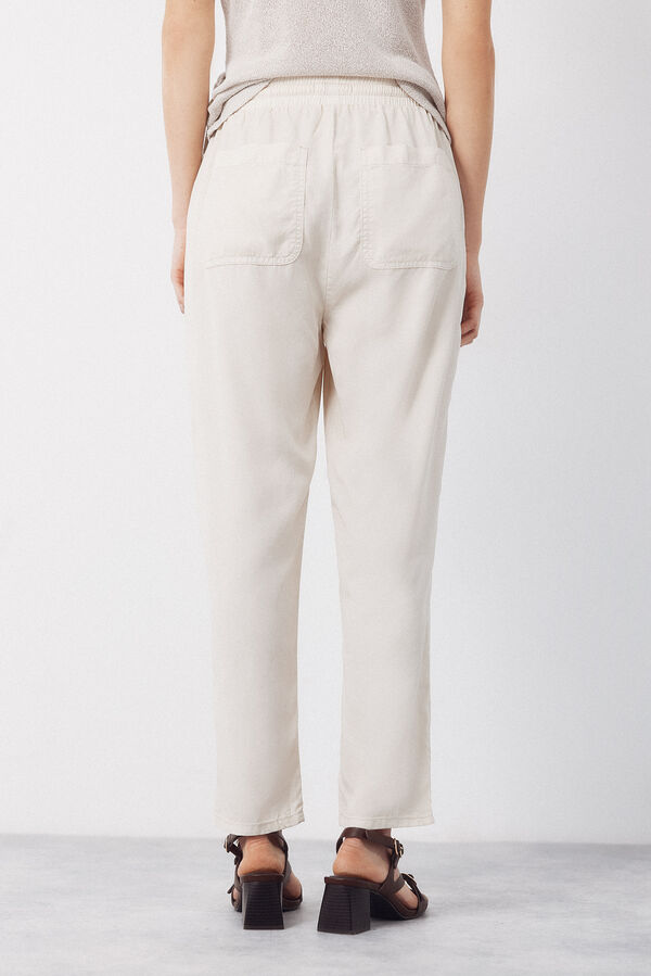 Cortefiel Pantalones fluidos de tencel Beige