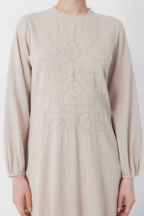 Cortefiel Vestido bordado Beige