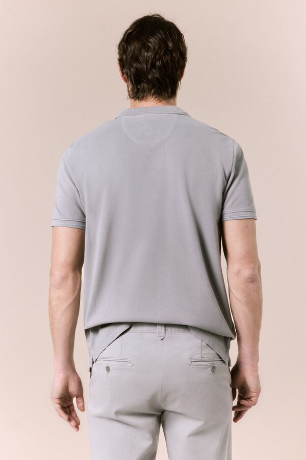 OOTO Polo b&aacute;sico piqu&eacute; lavado Gris