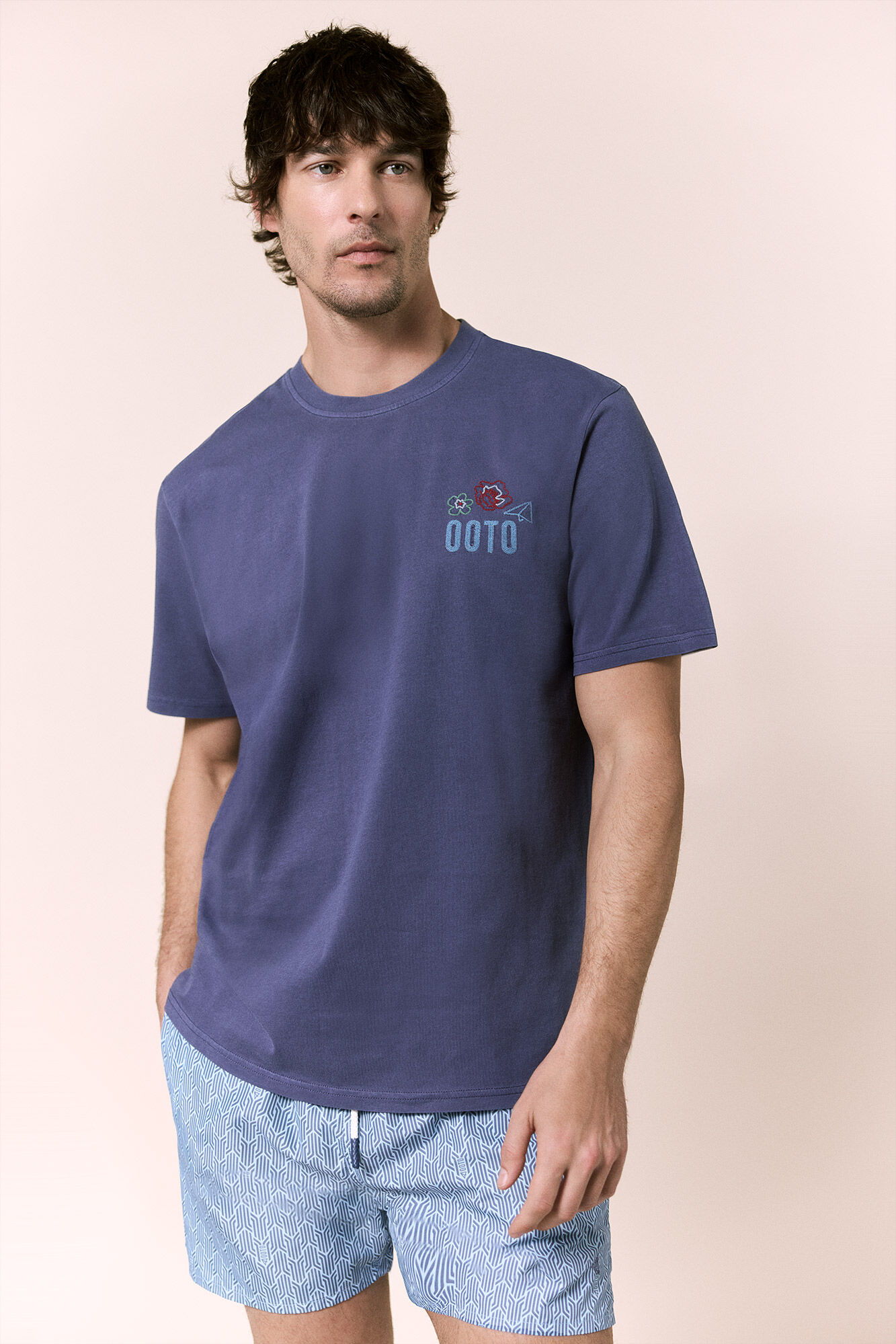 OOTO Camiseta gr&aacute;fica lavada