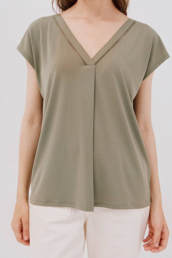 Cortefiel Playera pico con detalle puntilla Kaki