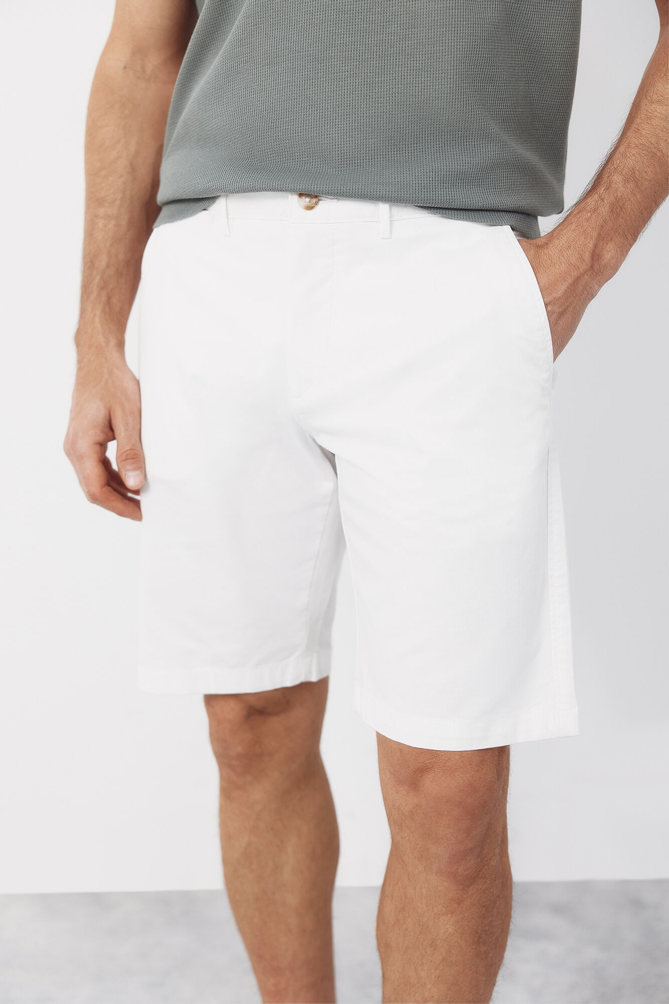 Cortefiel Bermuda chino