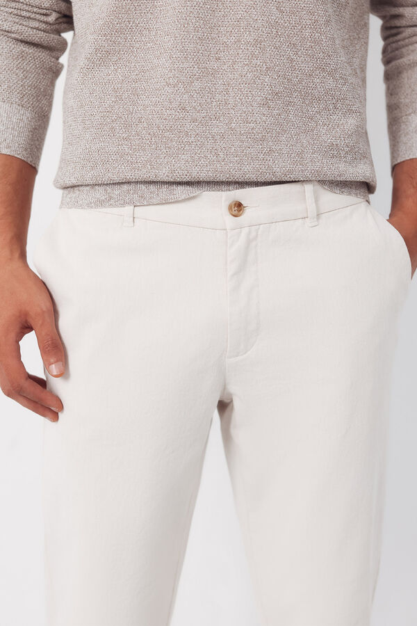 Cortefiel Pantal&oacute;n chino algod&oacute;n-lino regular Marfil