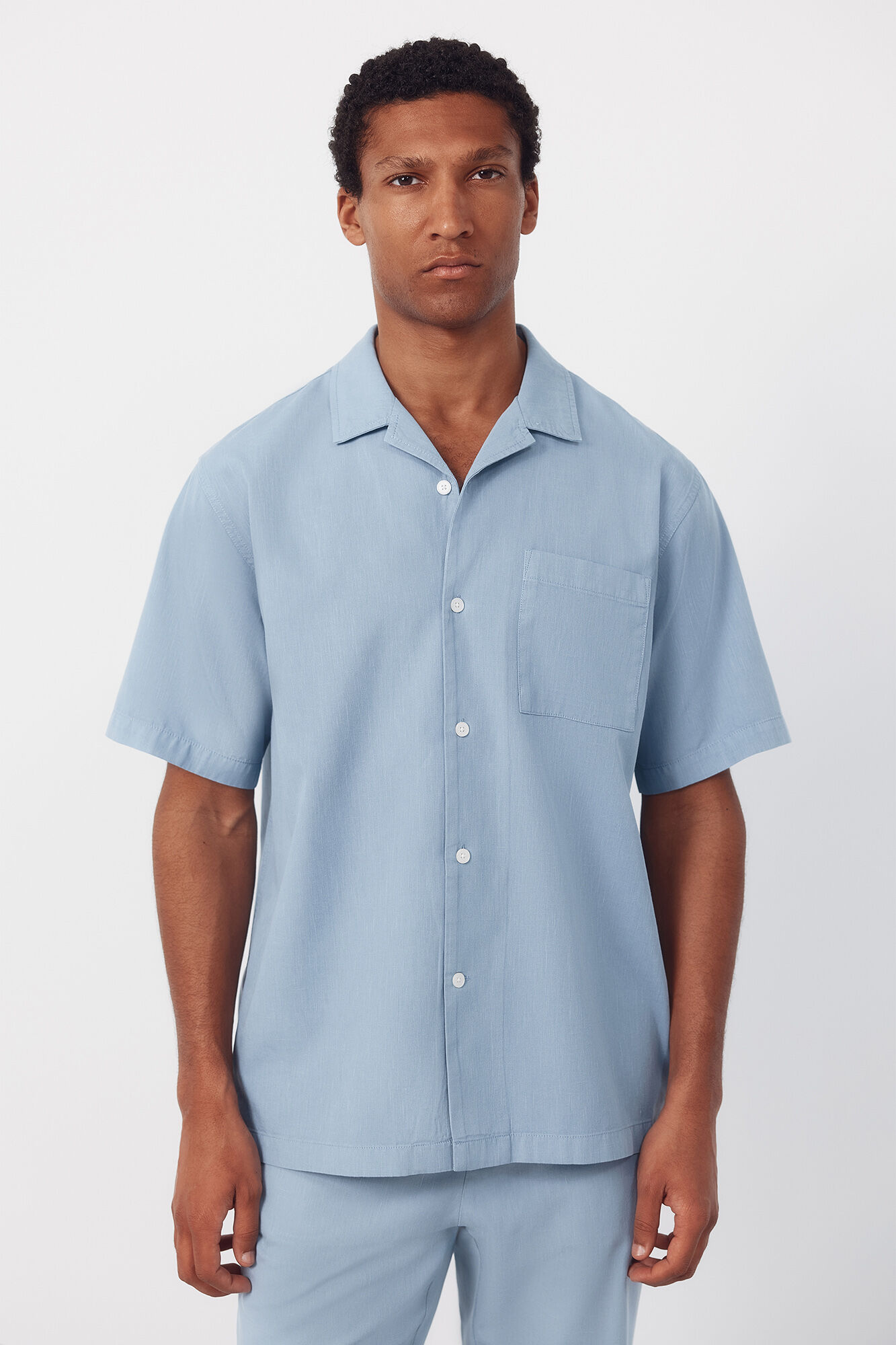 Cortefiel Camisa lisa manga corta cuello bowling