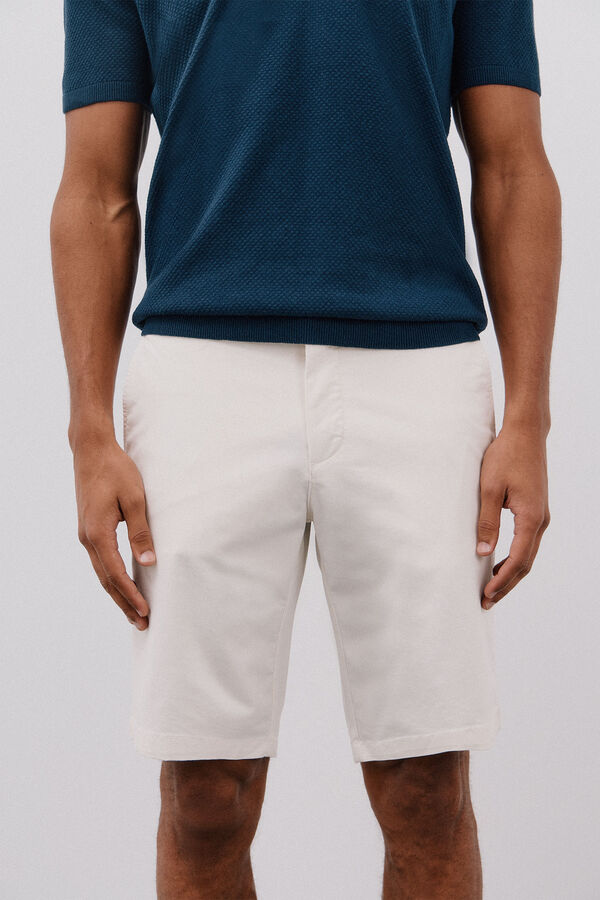 Cortefiel Bermudas chino Marfil