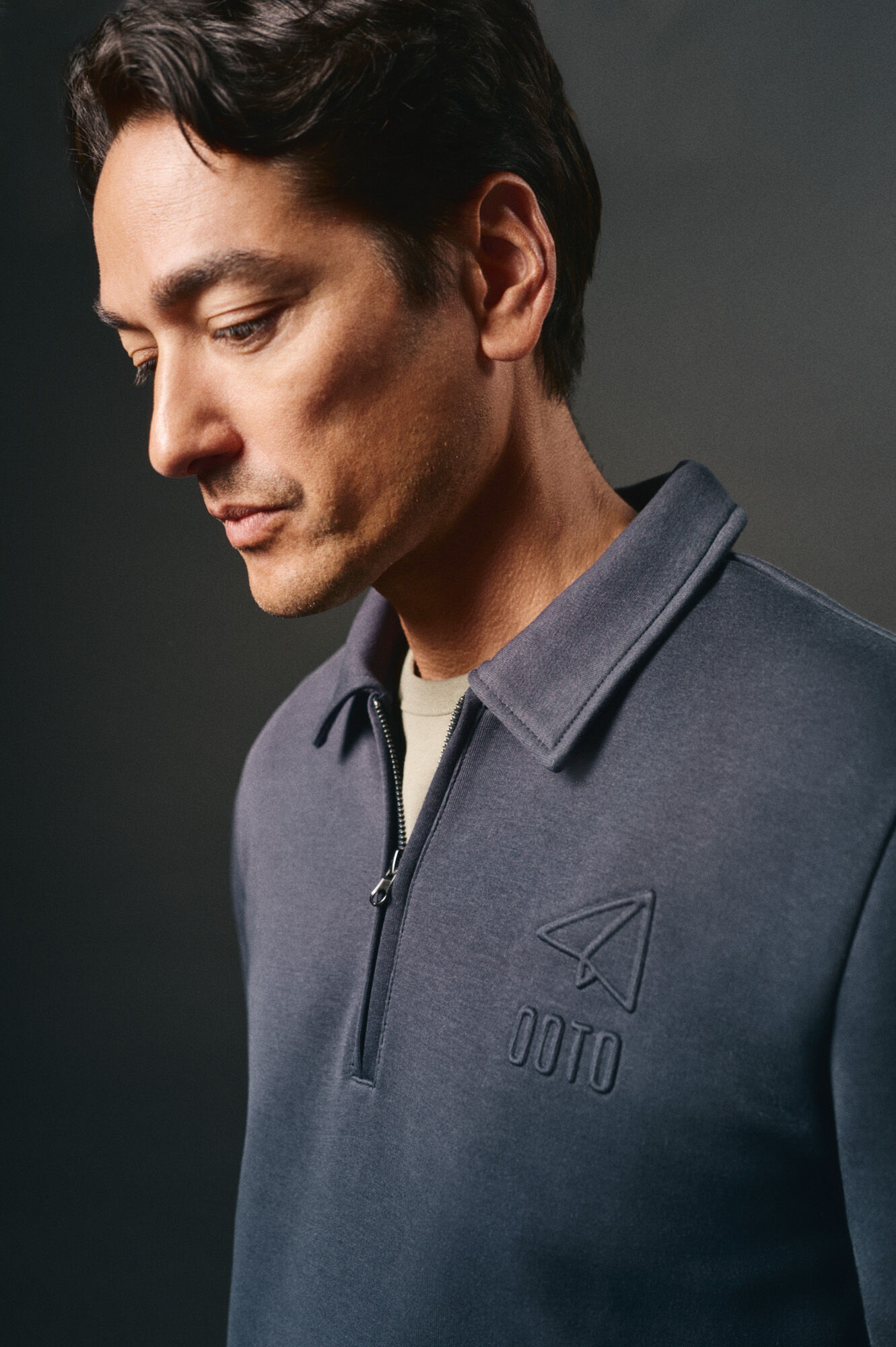 OOTO Sudadera cuello cremallera