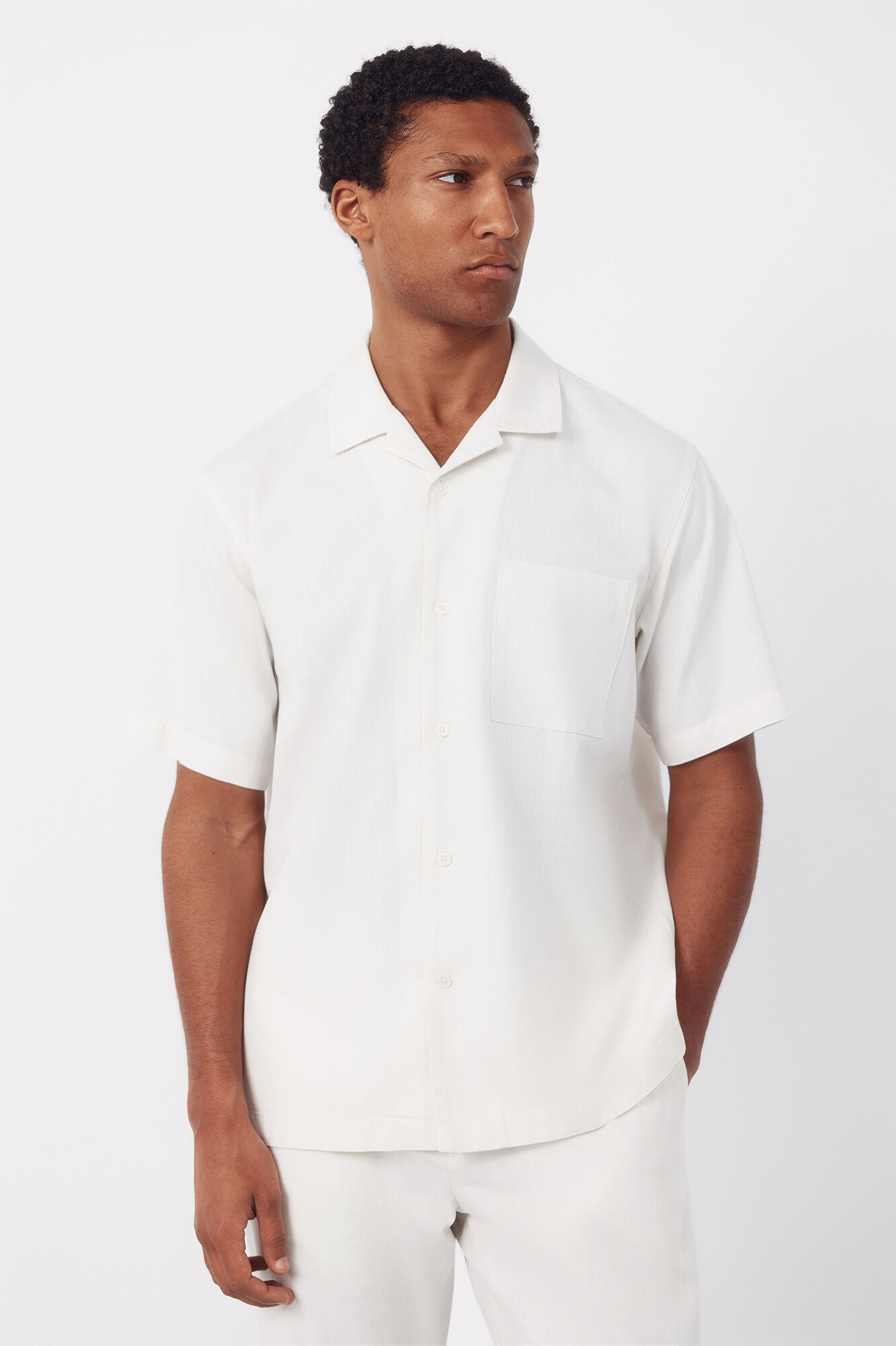 Cortefiel Camisa lisa manga corta cuello bowling