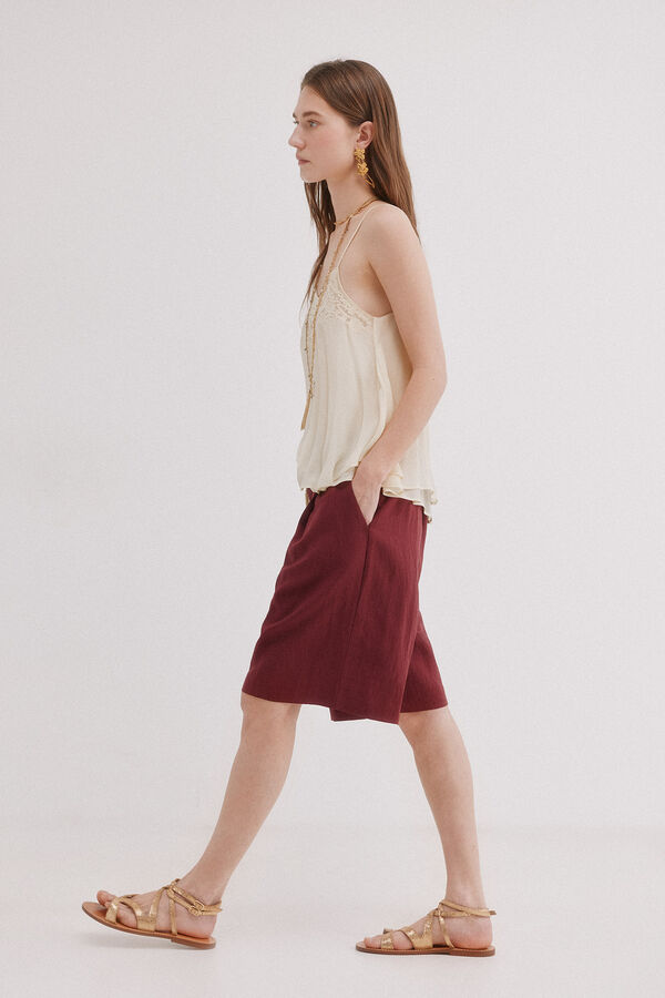 Hoss Intropia Paisley. Bermudas flu&iacute;das Vino