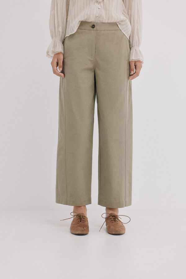Hoss Intropia Poppy. Pantal&oacute;n chino Kaki