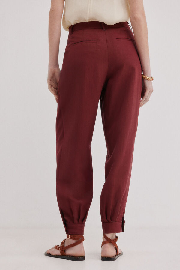 Hoss Intropia Paola. Pantal&oacute;n fit bombacho Vino