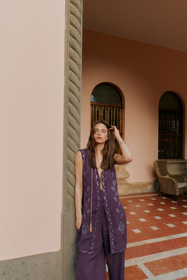 Hoss Intropia Cira. Blusa bordada  Morado