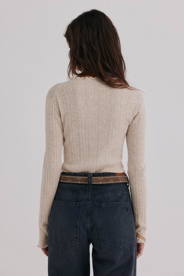 Hoss Intropia Nidia. Top con detalle de ondas Marfil