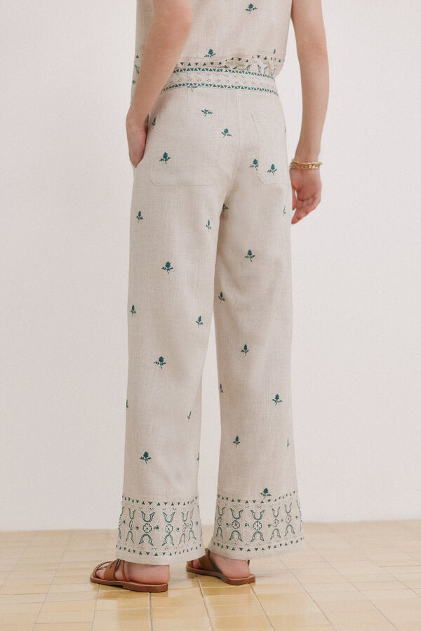 Hoss Intropia Prime. Pantal&oacute;n bordado Marfil