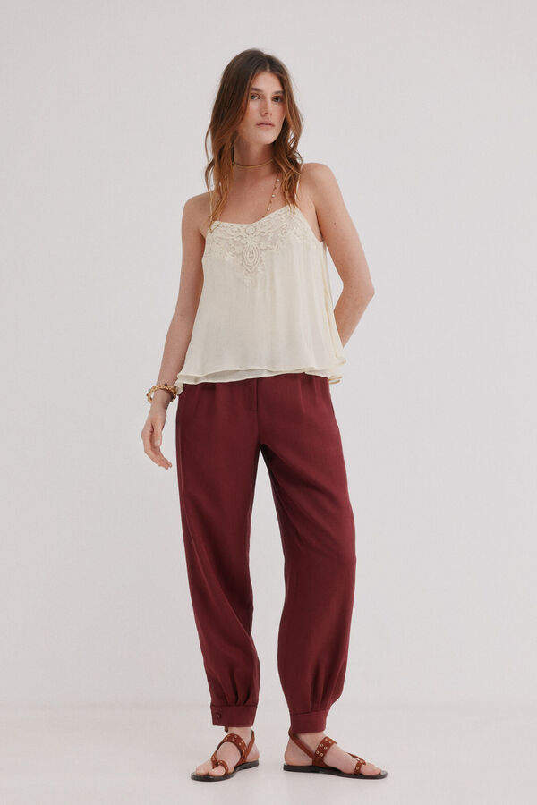 Hoss Intropia Paola. Pantal&oacute;n fit bombacho Vino