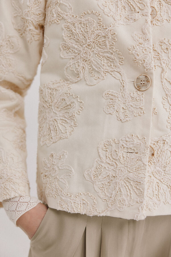 Hoss Intropia Eider. Chamarra jacquard Marfil