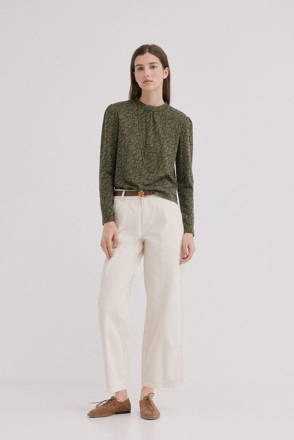 Hoss Intropia Mirel. Playera textura Kaki