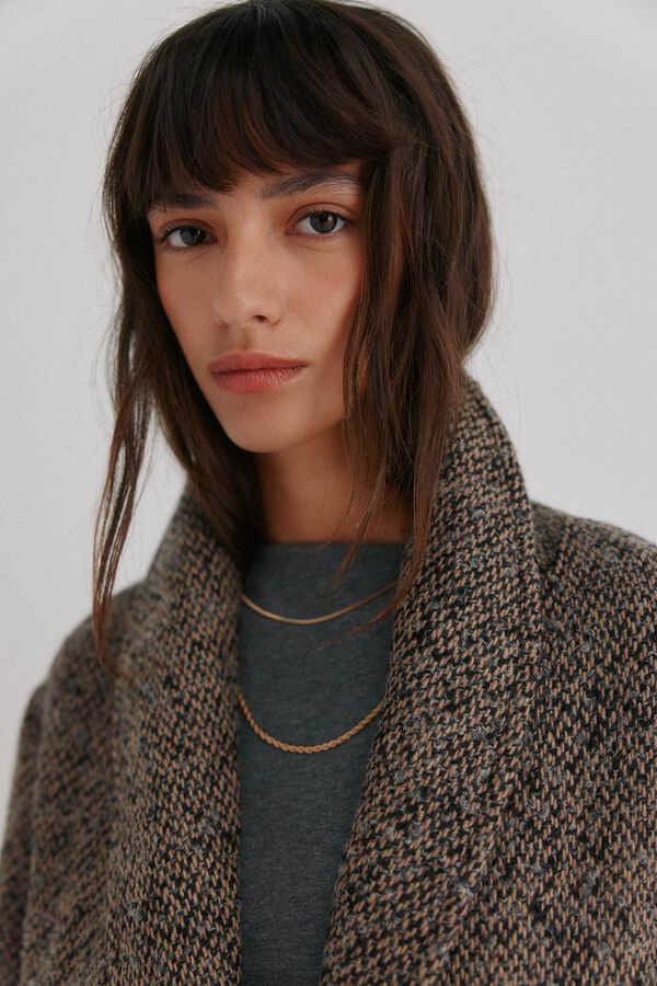 Hoss Intropia F&aacute;tima. Abrigo con solapa Marfil