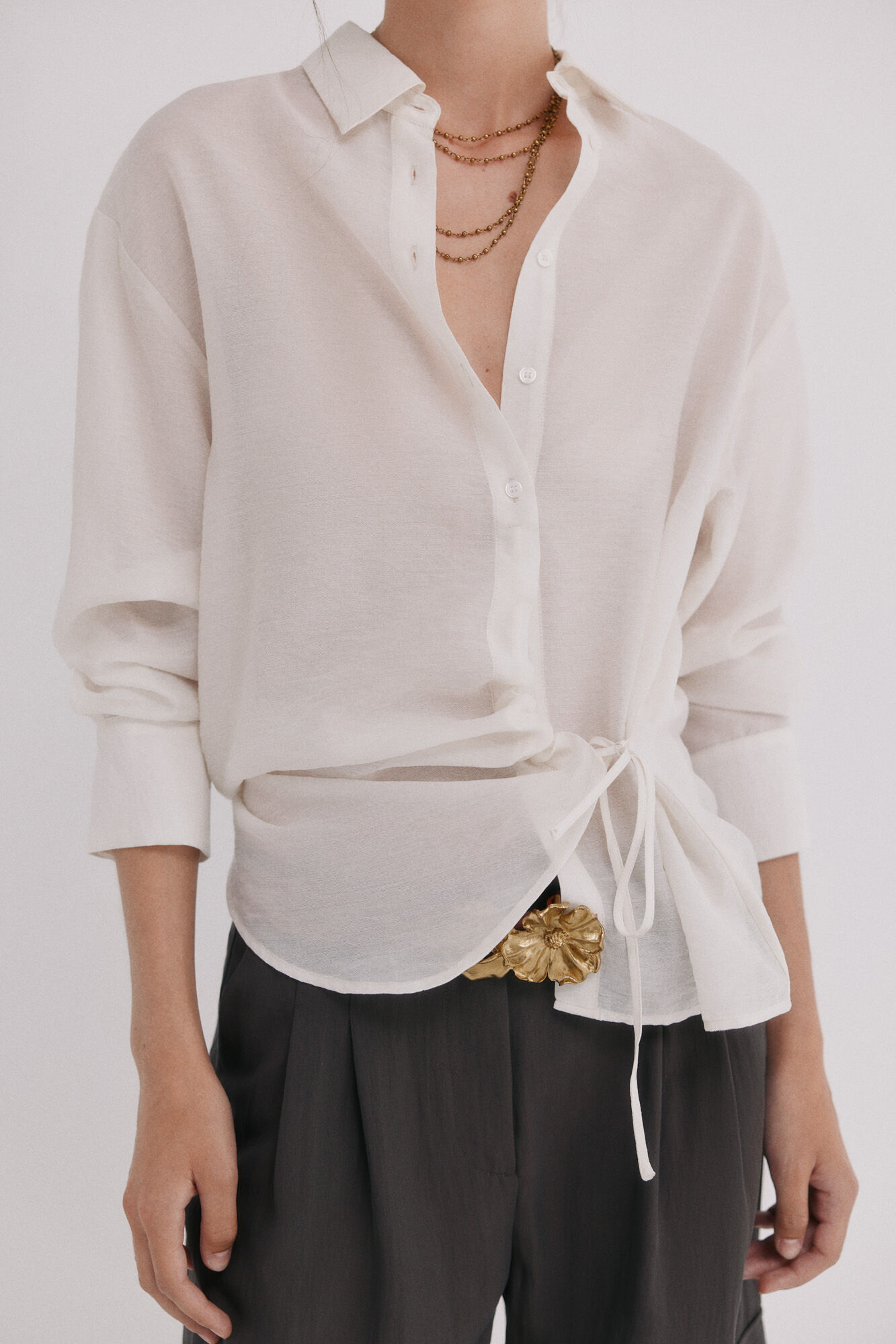 Hoss Intropia Cala. Camisa fruncido