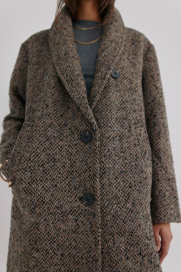 Hoss Intropia F&aacute;tima. Abrigo con solapa Marfil