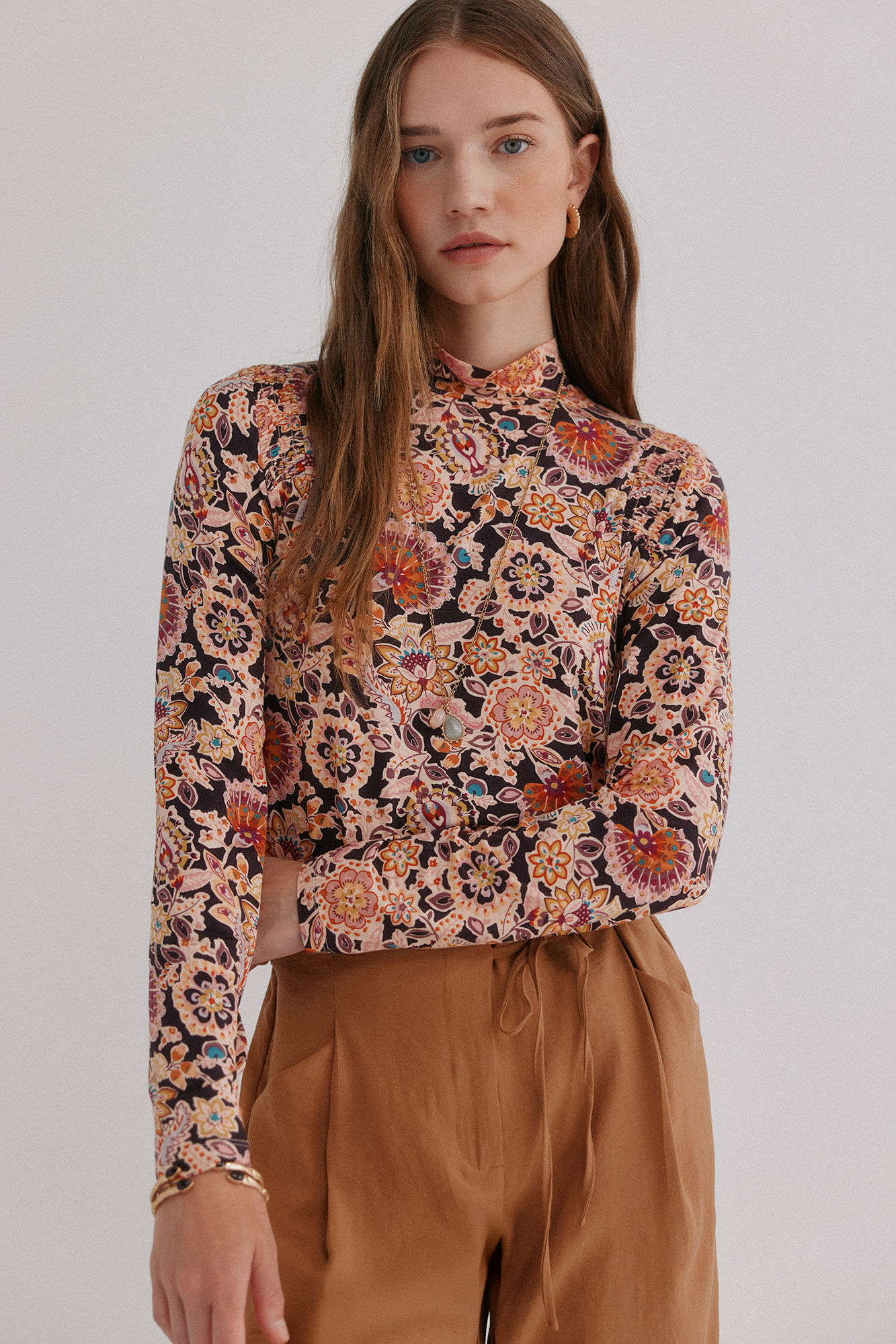 Hoss Intropia Mara. Playera estampada