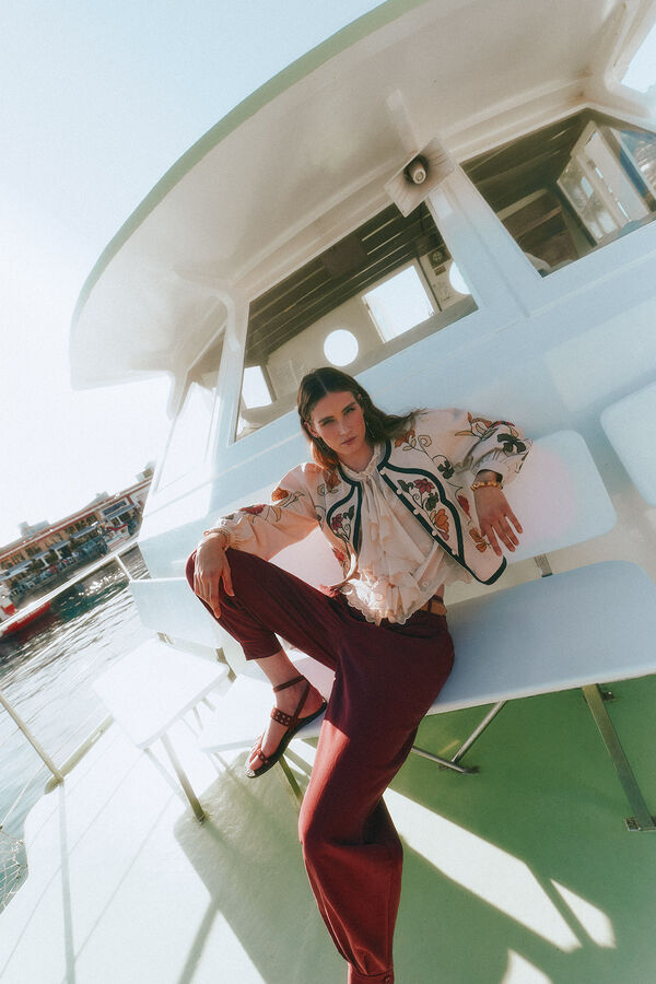 Hoss Intropia Paola. Pantal&oacute;n fit bombacho Vino