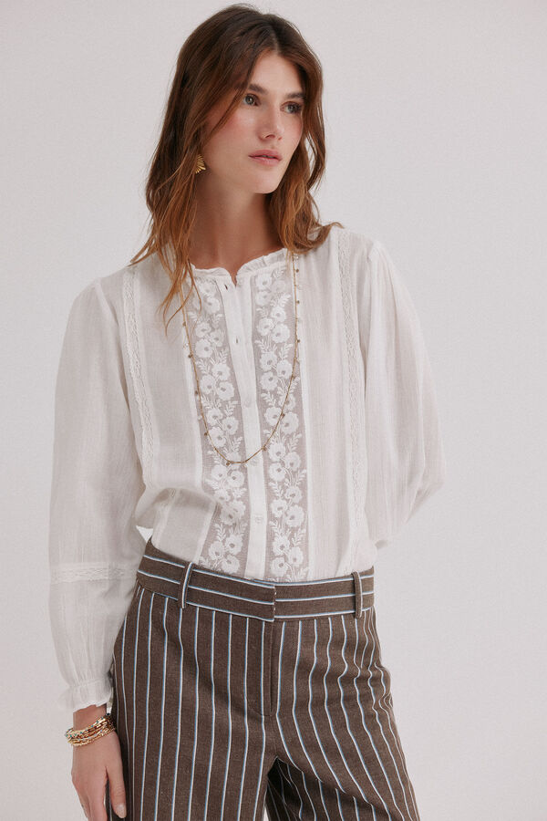 Hoss Intropia Caridad. Blusa bordada Marfil