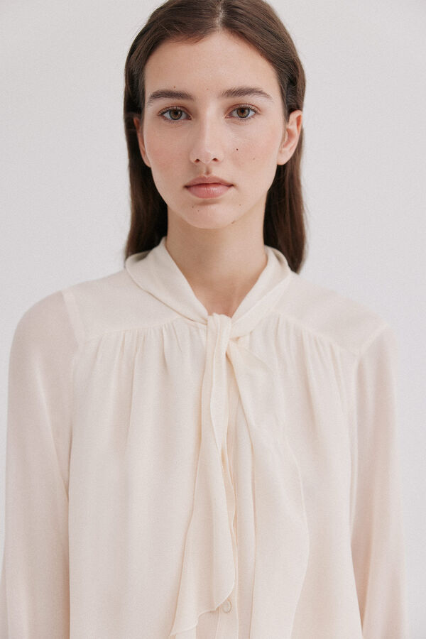 Hoss Intropia Casie. Blusa fluida Marfil