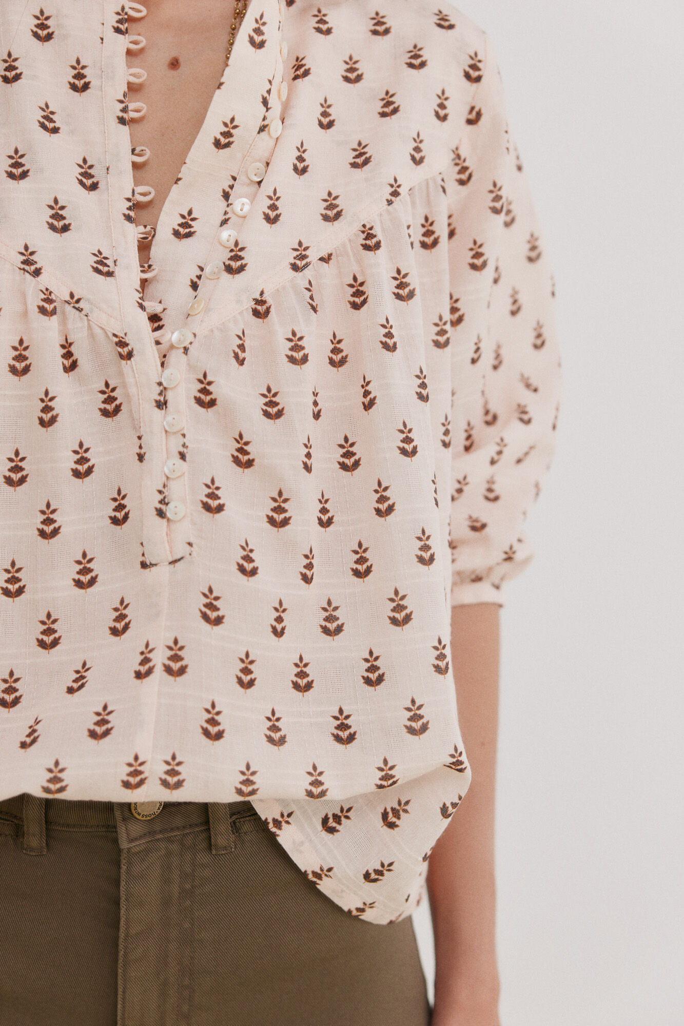 Hoss Intropia Claire. Blusa estampada