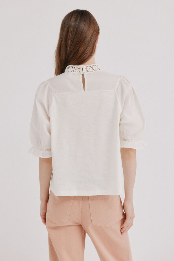 Hoss Intropia Martina. Playera rom&aacute;ntica Blanco