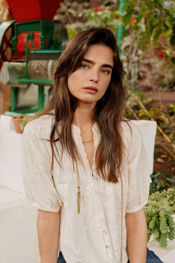 Hoss Intropia Celia. Blusa bordado floral Marfil