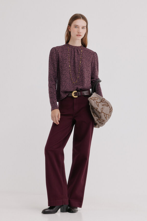 Hoss Intropia Mirel. Playera textura Vino