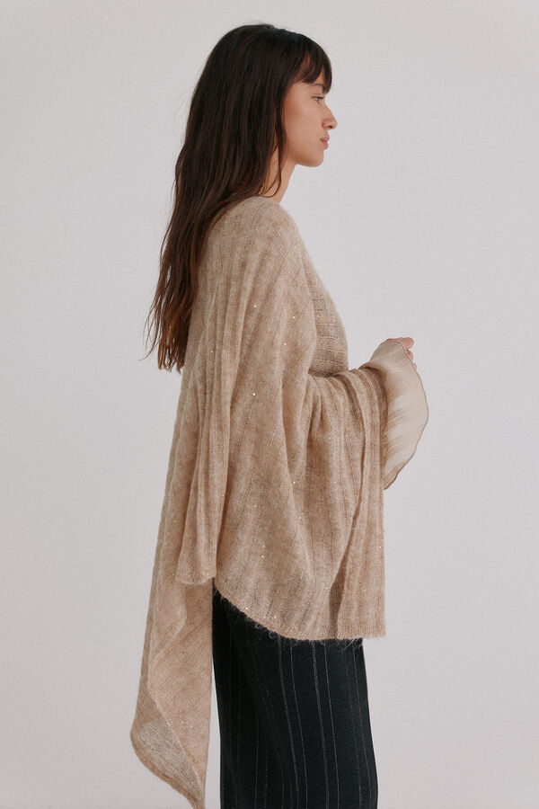 Hoss Intropia N&auml;elle. Capa de punto Beige