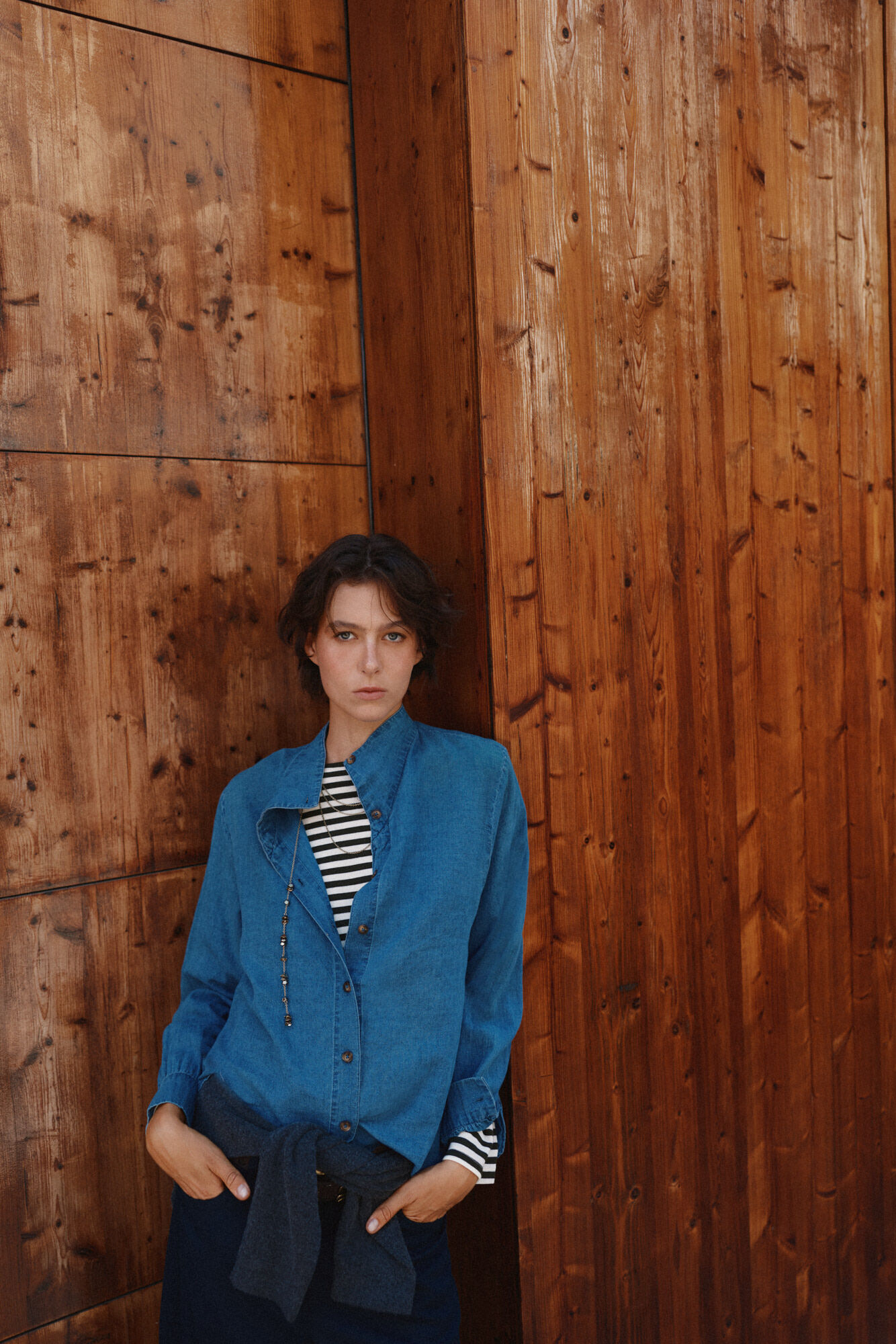 Hoss Intropia Coria. Camisa denim