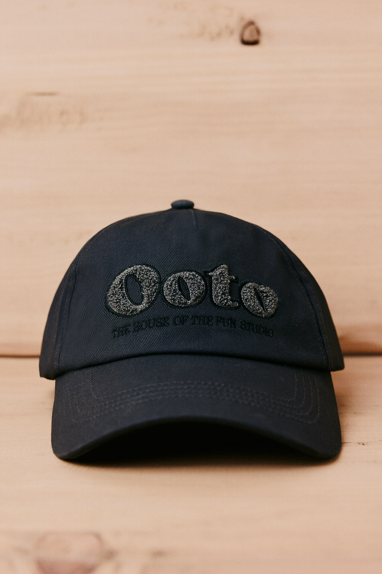 OOTO Gorra de visera textil